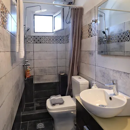 Mata's * ニキアナ